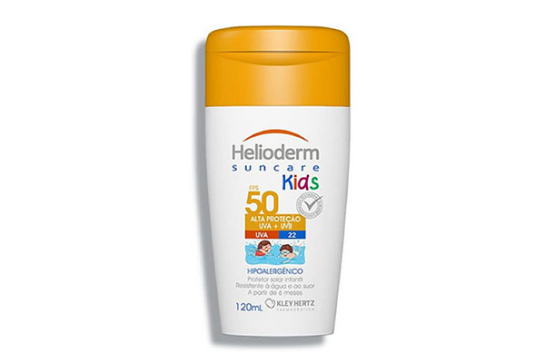 embalagem do protetor solar Helioderm Kids FPS 50. Ela é retangular, branca com tampa amarela, e está posicionada na vertical