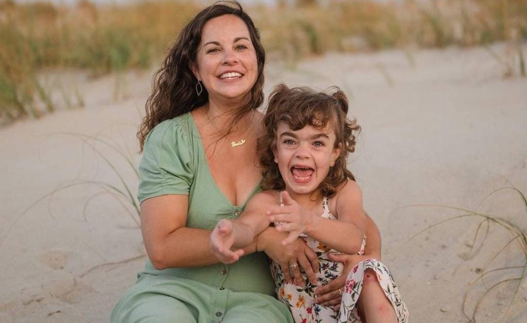 Demência infantil: “Minha filha esqueceu como falar, comer e engolir”