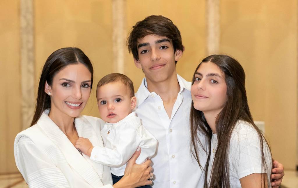 O caçula da família: Carol Celico comenta sobre a relação do terceiro filho com os mais velhos